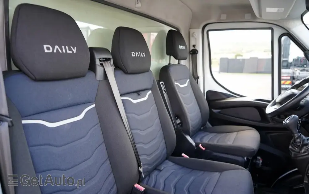 IVECO DAILY 35-180 / KONTENER - FIRANKA / AUTOMAT / WINDA DHOLLANDIA /  DMC: 3500 KG /  2021 