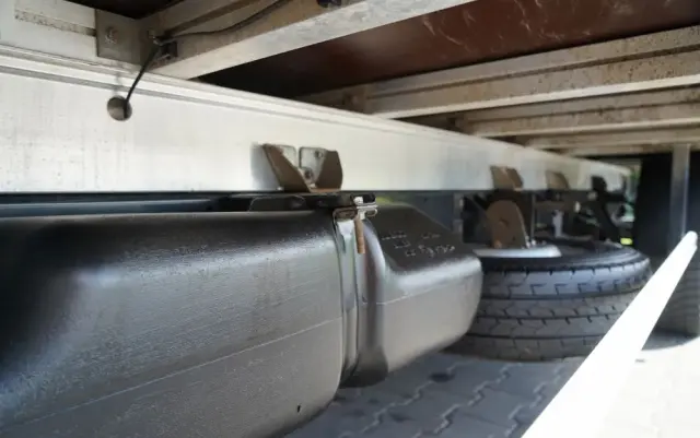 IVECO DAILY 35-180 / KONTENER - FIRANKA / AUTOMAT / WINDA DHOLLANDIA /  DMC: 3500 KG /  2021 