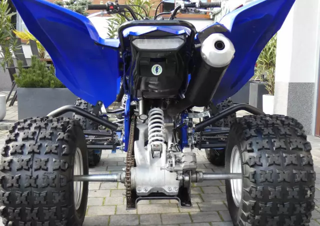 YAMAHA Raptor 
