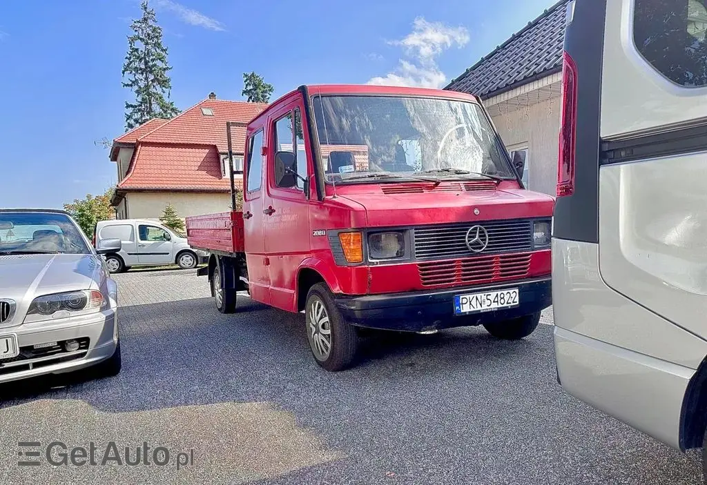 MERCEDES-BENZ 207 - 310 