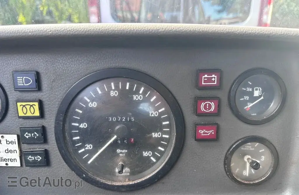 MERCEDES-BENZ 207 - 310 