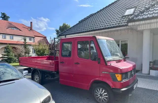MERCEDES-BENZ 207 - 310 