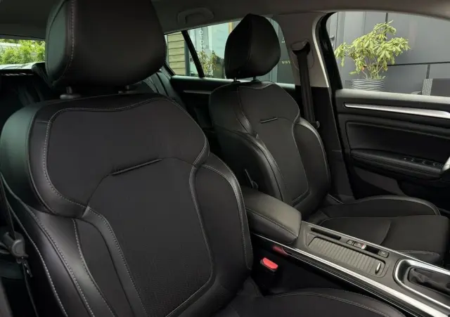RENAULT Megane 1.3 TCe FAP Techno EDC
