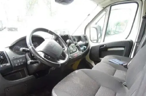 PEUGEOT Boxer 