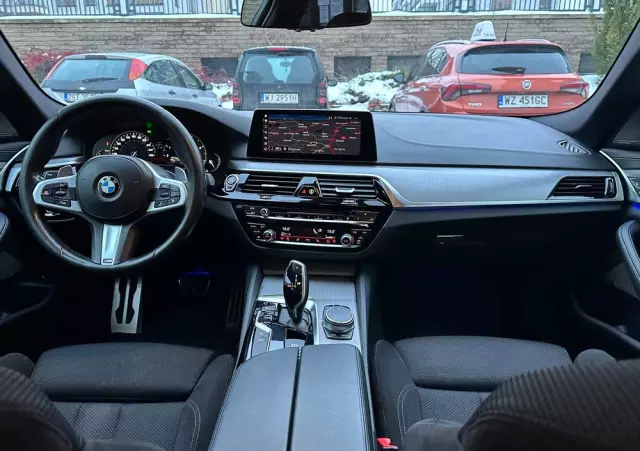 BMW Seria 5 540d xDrive M Sport sport