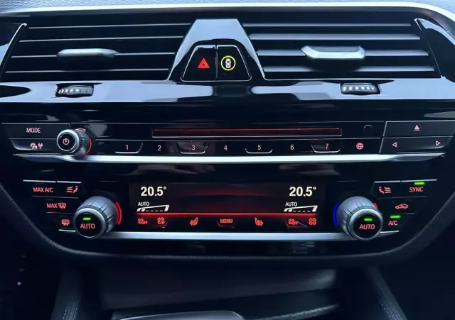 BMW Seria 5 540d xDrive M Sport sport