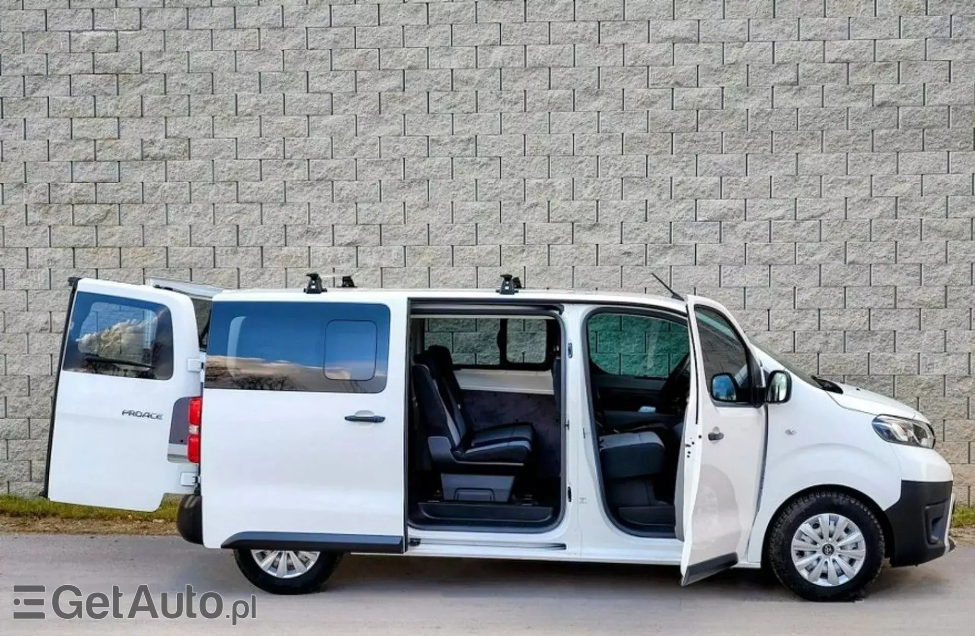 TOYOTA Proace 
