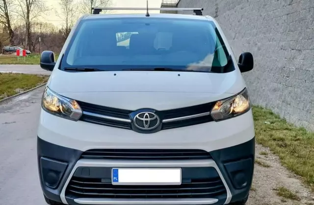TOYOTA Proace 