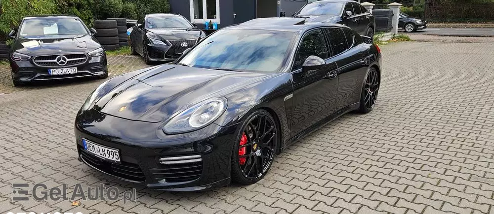 PORSCHE Panamera Turbo PDK