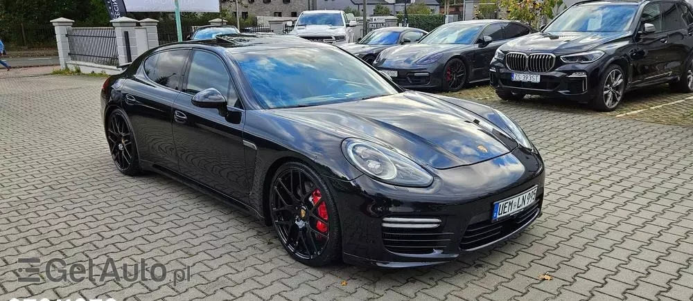 PORSCHE Panamera Turbo PDK