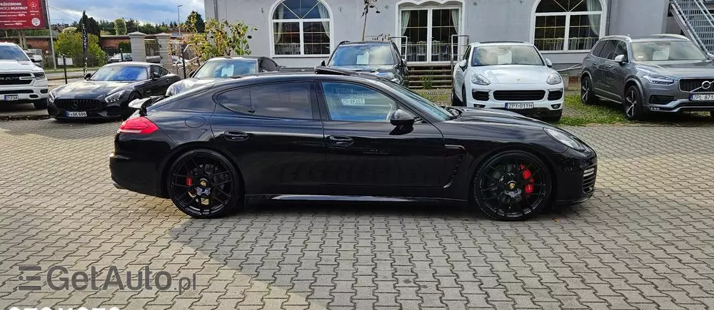 PORSCHE Panamera Turbo PDK