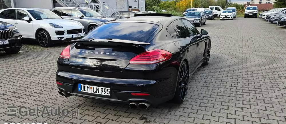 PORSCHE Panamera Turbo PDK