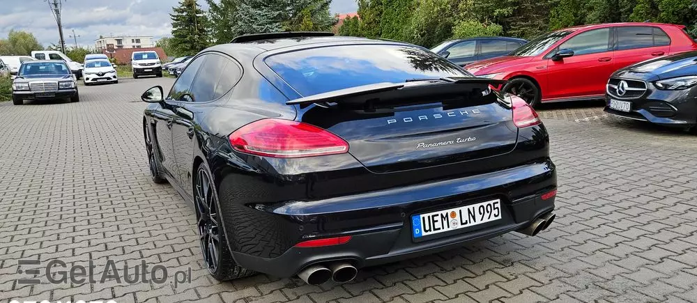 PORSCHE Panamera Turbo PDK