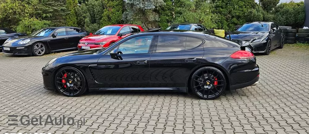 PORSCHE Panamera Turbo PDK