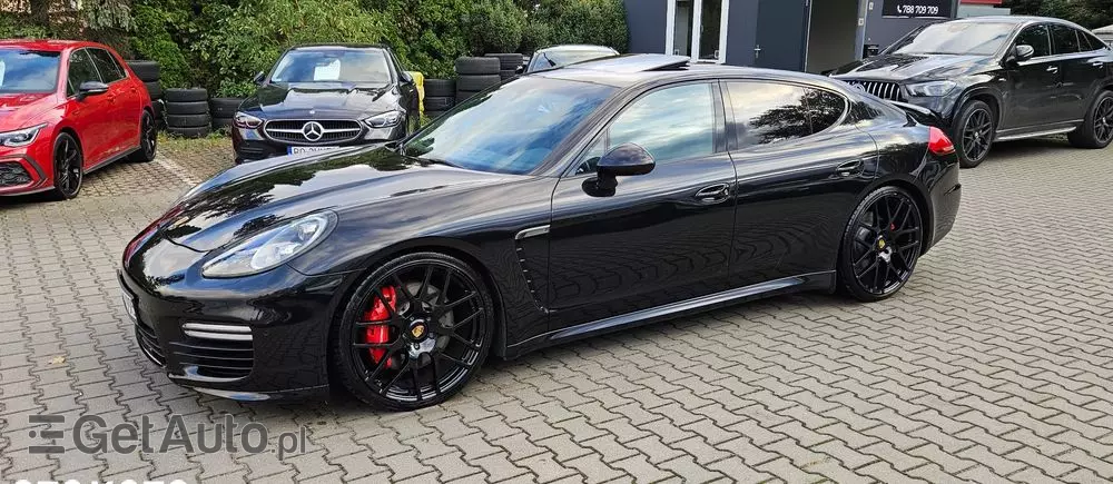 PORSCHE Panamera Turbo PDK