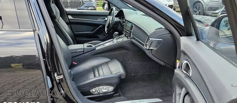 PORSCHE Panamera Turbo PDK