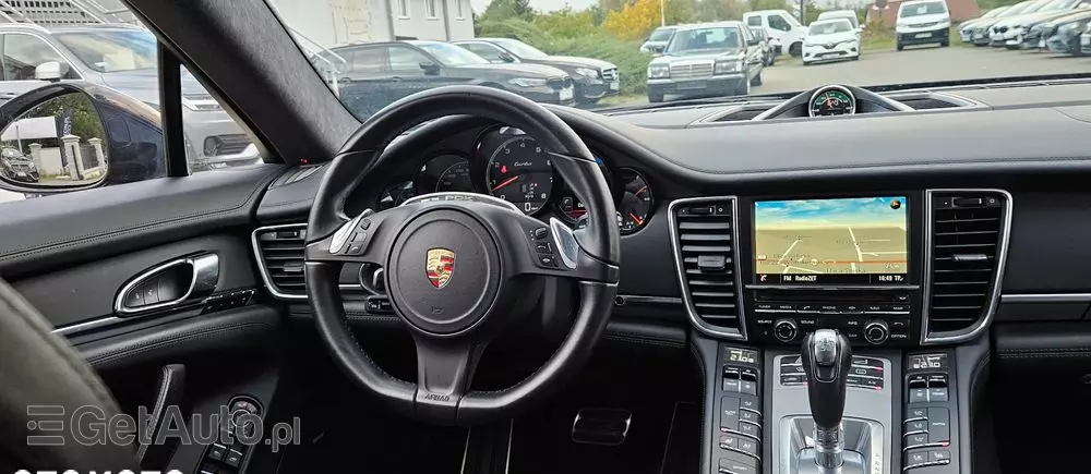 PORSCHE Panamera Turbo PDK