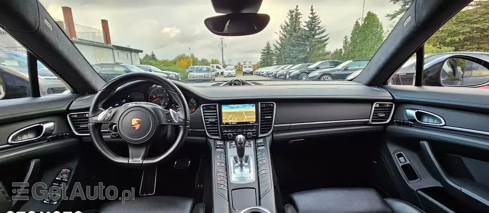 PORSCHE Panamera Turbo PDK