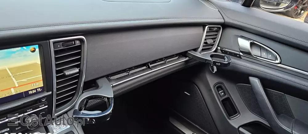 PORSCHE Panamera Turbo PDK
