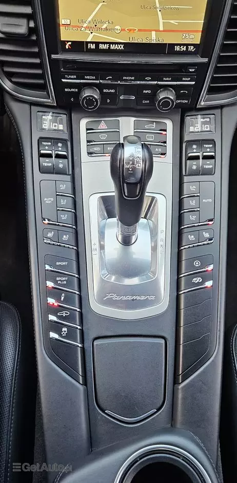 PORSCHE Panamera Turbo PDK