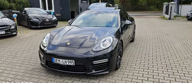 PORSCHE Panamera Turbo PDK