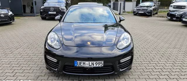 PORSCHE Panamera Turbo PDK