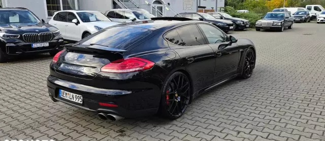 PORSCHE Panamera Turbo PDK
