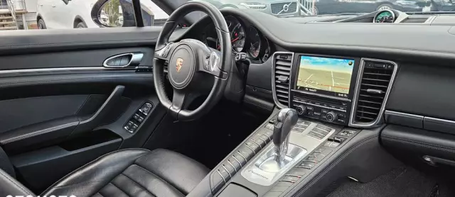 PORSCHE Panamera Turbo PDK