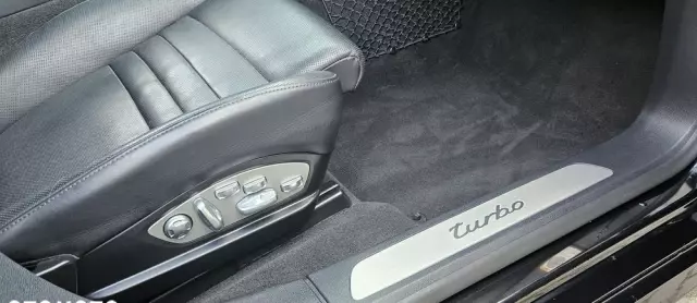 PORSCHE Panamera Turbo PDK