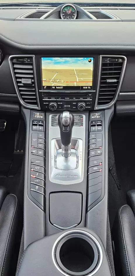 PORSCHE Panamera Turbo PDK
