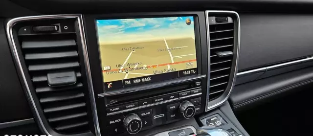 PORSCHE Panamera Turbo PDK