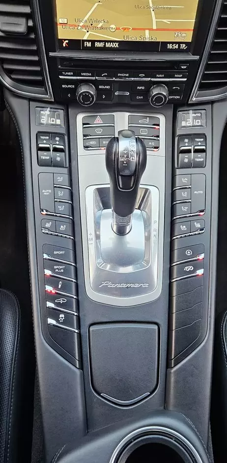 PORSCHE Panamera Turbo PDK