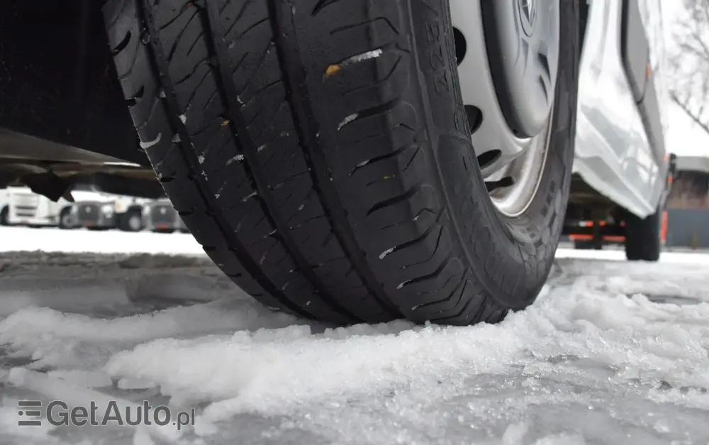 RENAULT MASTER / 2.3 - 150 KM / DOSTAWCZE / 3 OSOBY / DOSTAWCZE / BLASZAK / DUŻY WYŚWIETLACZ / KLIMA / TEMPOMAT / KAMERA COFANIA / HAK / SPROWADZONY 