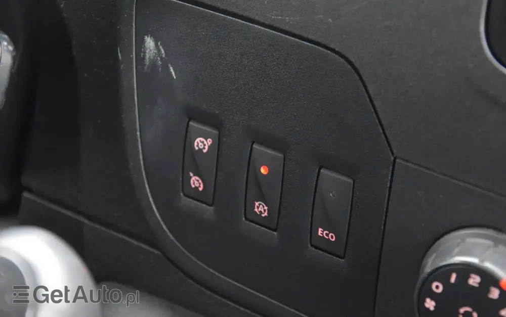 RENAULT MASTER / 2.3 - 150 KM / DOSTAWCZE / 3 OSOBY / DOSTAWCZE / BLASZAK / DUŻY WYŚWIETLACZ / KLIMA / TEMPOMAT / KAMERA COFANIA / HAK / SPROWADZONY 