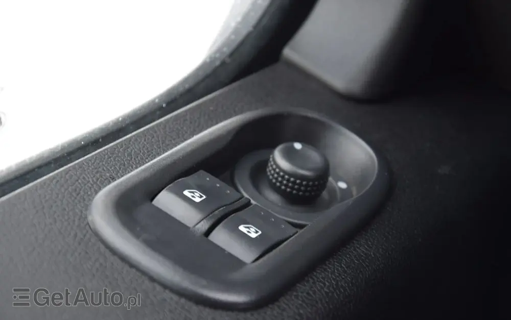 RENAULT MASTER / 2.3 - 150 KM / DOSTAWCZE / 3 OSOBY / DOSTAWCZE / BLASZAK / DUŻY WYŚWIETLACZ / KLIMA / TEMPOMAT / KAMERA COFANIA / HAK / SPROWADZONY 