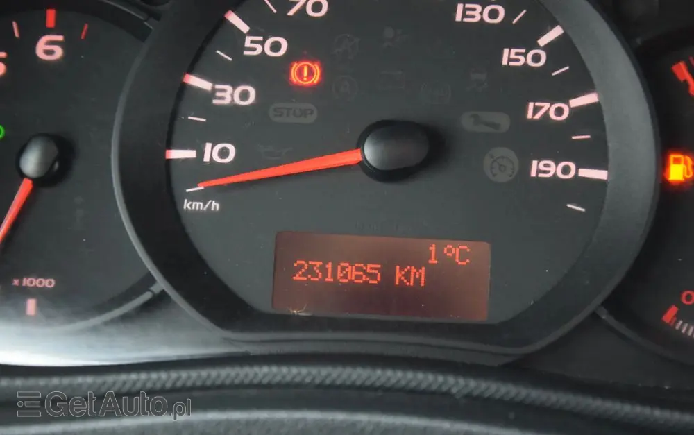 RENAULT MASTER / 2.3 - 150 KM / DOSTAWCZE / 3 OSOBY / DOSTAWCZE / BLASZAK / DUŻY WYŚWIETLACZ / KLIMA / TEMPOMAT / KAMERA COFANIA / HAK / SPROWADZONY 