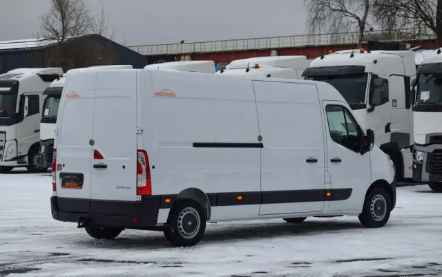 RENAULT MASTER / 2.3 - 150 KM / DOSTAWCZE / 3 OSOBY / DOSTAWCZE / BLASZAK / DUŻY WYŚWIETLACZ / KLIMA / TEMPOMAT / KAMERA COFANIA / HAK / SPROWADZONY 