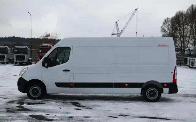 RENAULT MASTER / 2.3 - 150 KM / DOSTAWCZE / 3 OSOBY / DOSTAWCZE / BLASZAK / DUŻY WYŚWIETLACZ / KLIMA / TEMPOMAT / KAMERA COFANIA / HAK / SPROWADZONY 