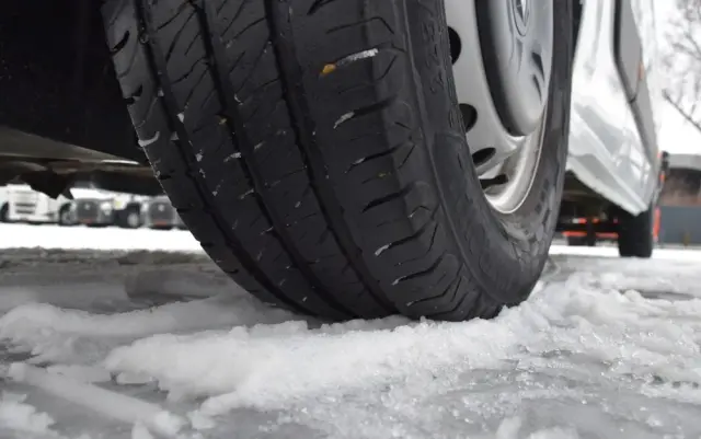 RENAULT MASTER / 2.3 - 150 KM / DOSTAWCZE / 3 OSOBY / DOSTAWCZE / BLASZAK / DUŻY WYŚWIETLACZ / KLIMA / TEMPOMAT / KAMERA COFANIA / HAK / SPROWADZONY 