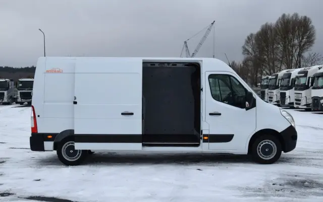 RENAULT MASTER / 2.3 - 150 KM / DOSTAWCZE / 3 OSOBY / DOSTAWCZE / BLASZAK / DUŻY WYŚWIETLACZ / KLIMA / TEMPOMAT / KAMERA COFANIA / HAK / SPROWADZONY 