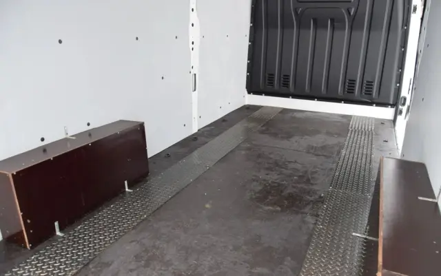 RENAULT MASTER / 2.3 - 150 KM / DOSTAWCZE / 3 OSOBY / DOSTAWCZE / BLASZAK / DUŻY WYŚWIETLACZ / KLIMA / TEMPOMAT / KAMERA COFANIA / HAK / SPROWADZONY 