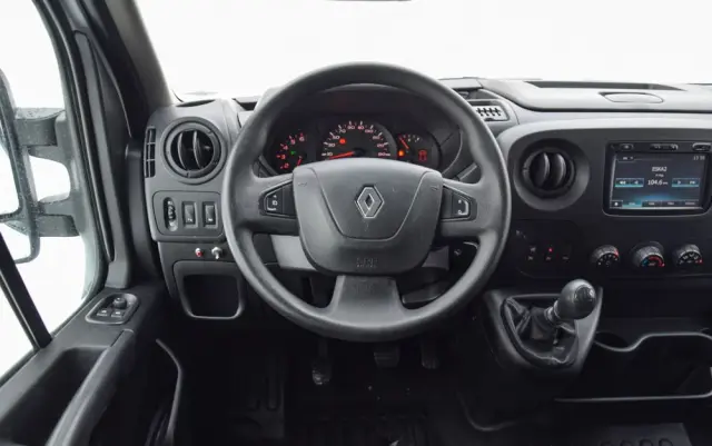 RENAULT MASTER / 2.3 - 150 KM / DOSTAWCZE / 3 OSOBY / DOSTAWCZE / BLASZAK / DUŻY WYŚWIETLACZ / KLIMA / TEMPOMAT / KAMERA COFANIA / HAK / SPROWADZONY 