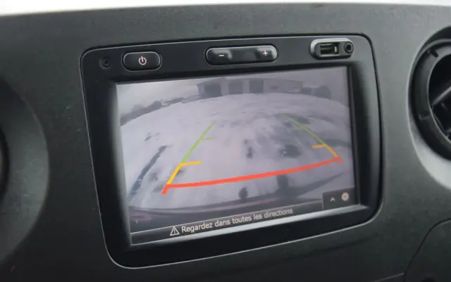 RENAULT MASTER / 2.3 - 150 KM / DOSTAWCZE / 3 OSOBY / DOSTAWCZE / BLASZAK / DUŻY WYŚWIETLACZ / KLIMA / TEMPOMAT / KAMERA COFANIA / HAK / SPROWADZONY 