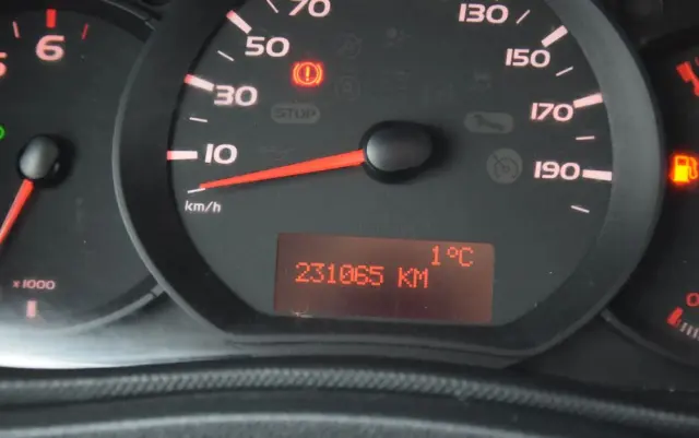 RENAULT MASTER / 2.3 - 150 KM / DOSTAWCZE / 3 OSOBY / DOSTAWCZE / BLASZAK / DUŻY WYŚWIETLACZ / KLIMA / TEMPOMAT / KAMERA COFANIA / HAK / SPROWADZONY 