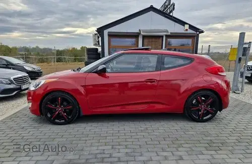 HYUNDAI Veloster 