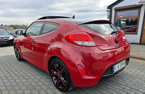 HYUNDAI Veloster 