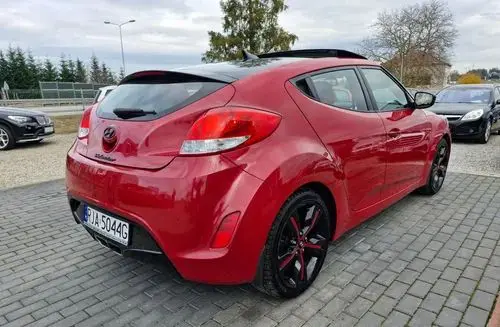 HYUNDAI Veloster 