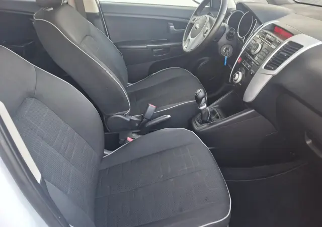 KIA Venga 1.4 CRDi 90 Attract