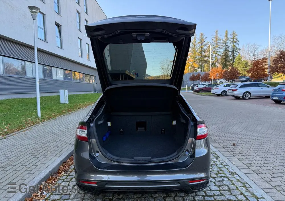 FORD Mondeo 1.5 EcoBoost ST-Line X