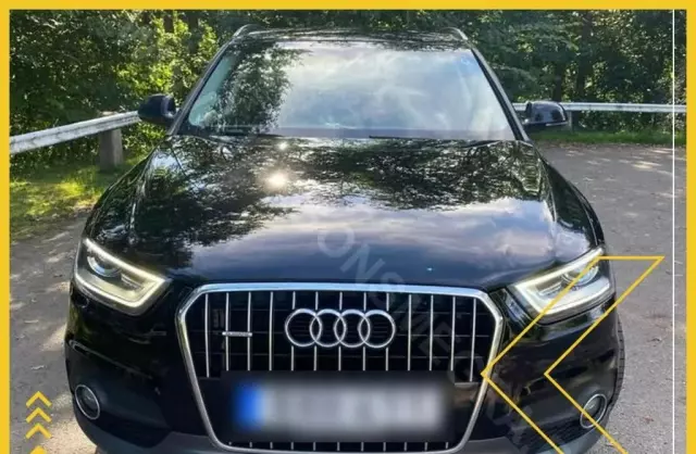 AUDI Q3 